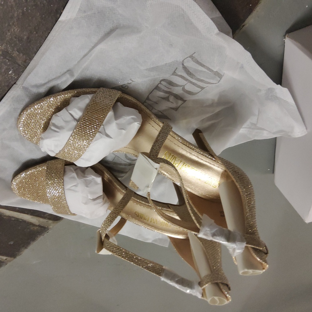 NIB Dream Pairs 'Dolce' High Heels US 6.5